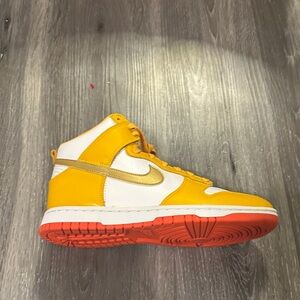 Nike Dunk High universal gold metallic/ gold High-Top Sneakers